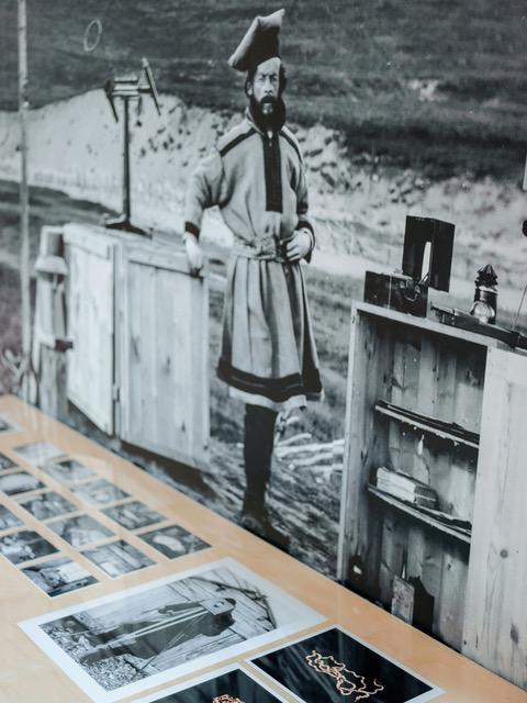 Ein Ausstellungsposter mit Photo von Sergio Valenzuela Escabedo